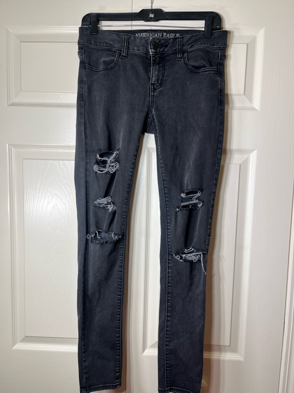American Eagle Denim Distressed Jegging Jeans